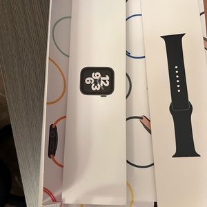 Apple Watch SE 44mm SG Alu Midnight Sport brand